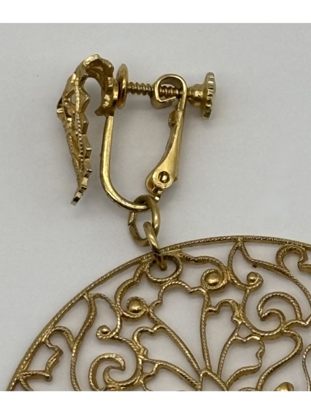 Vintage Napier Earrings Gold-Tone X-Large Round Dangling Discs Filigree Clip-Ons - Picture 7 of 15